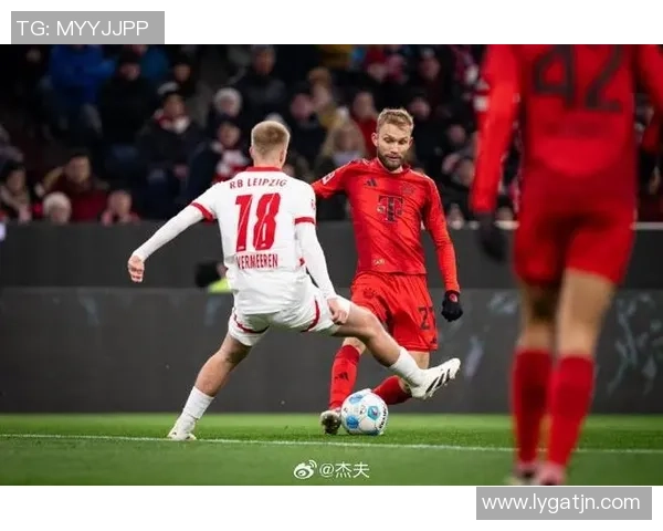 莱比锡惊天逆转拜仁帽子戏法引发争议判罚全场沸腾