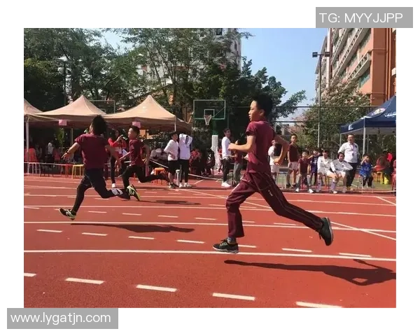 西安滑板队默契配合探秘：团队精神与技巧的完美结合