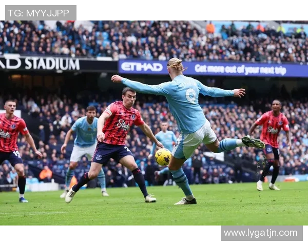 西甲激战：尤文图斯完胜曼城神扑成关键数据解析引发热议