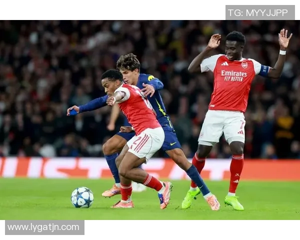 足总杯激战：马竞逆转阿森纳红牌争议引发全场热议