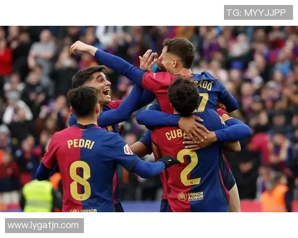 世界杯经典对决巴萨与曼联激战成和绝杀瞬间震撼全场 世界杯经典对决巴萨与曼联激战成和绝杀瞬间震撼全场