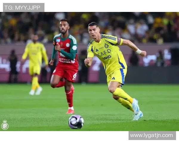 德甲激战：本菲卡逆转曼城红牌争议引发全场热议与十大精彩进球回顾